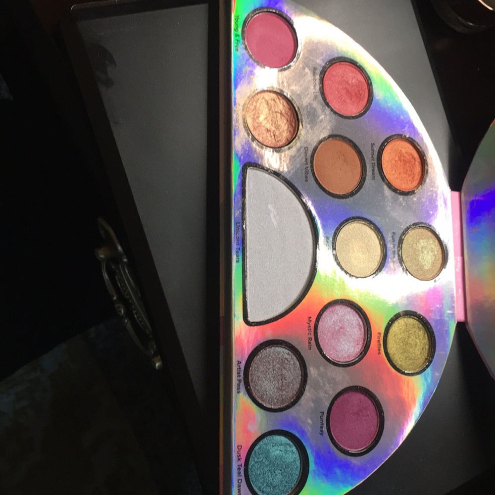 Too Faced Festival eyeshadow palette